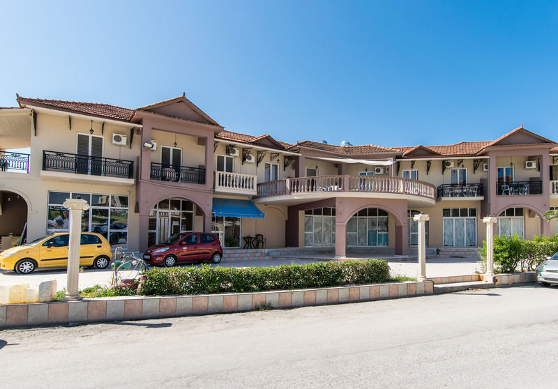 Zante Nest Studios & Apartments อลิกานาส ภายนอก รูปภาพ